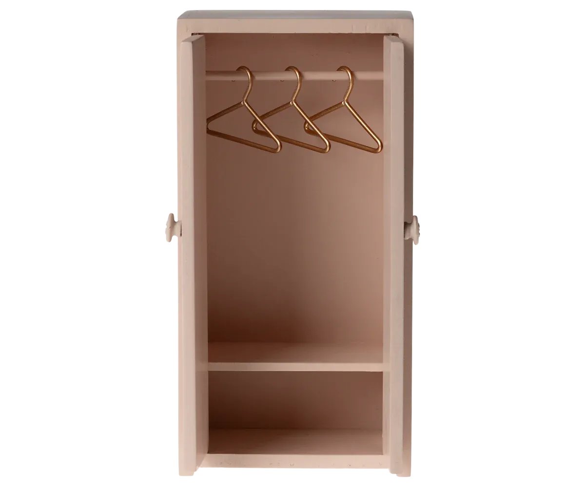 Closet, Mouse in Light Rose
